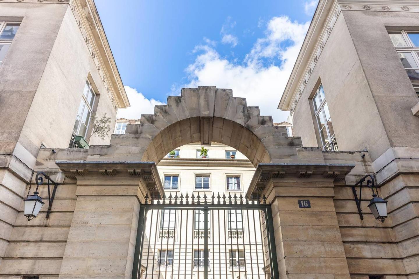 Home In Paris Marais Elegant Flat In Old Paris Luaran gambar